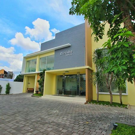 Rivisha Hotel Maguwo Exterior foto