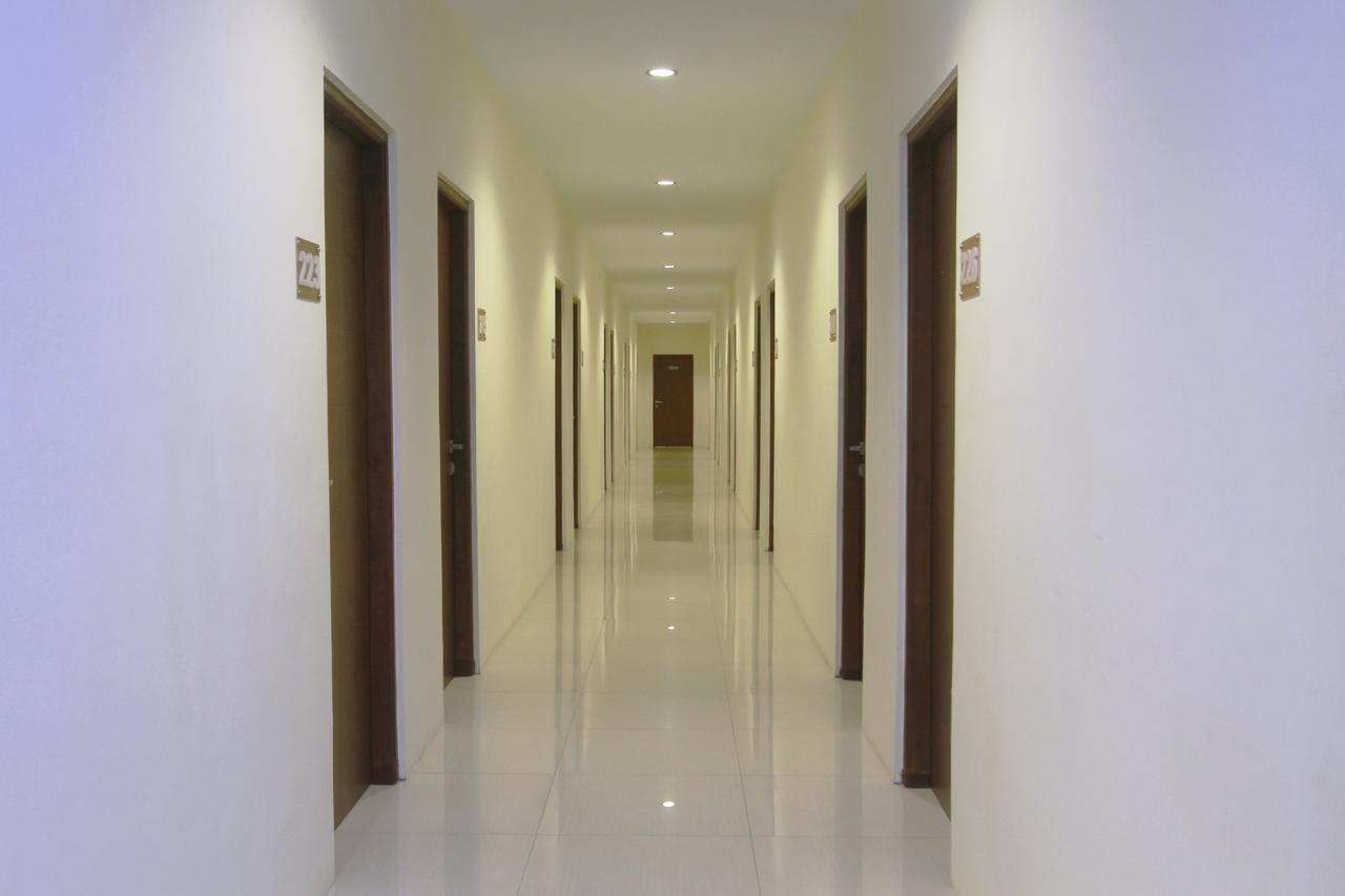 Rivisha Hotel Maguwo Exterior foto